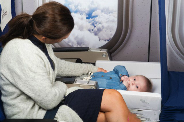 Quy định về trẻ em dưới 2 tuổi đi máy bay của các hãng hàng không