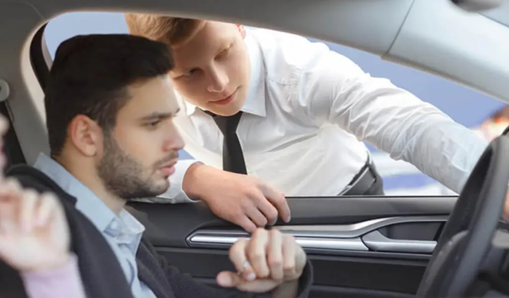Kiểm tra xe kỹ lưỡng trước khi nhận để đảm bảo an toàn