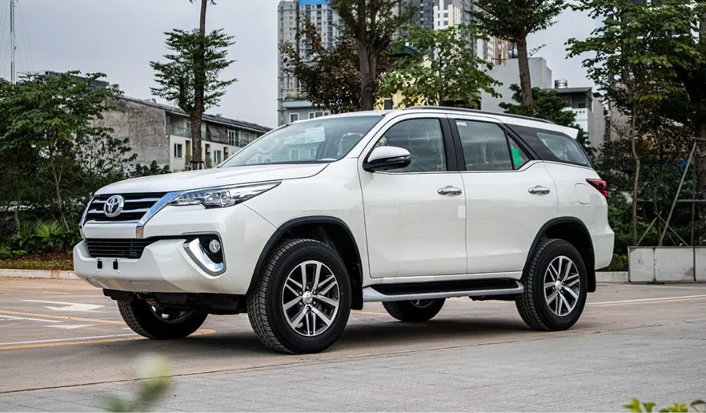 Xe 7 chỗ đi Tràng An tiện nghi cho nhóm bạn và gia đình