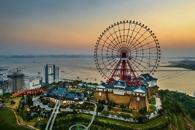 Vòng quay Sunwheel tại khu du lịch Hạ Long