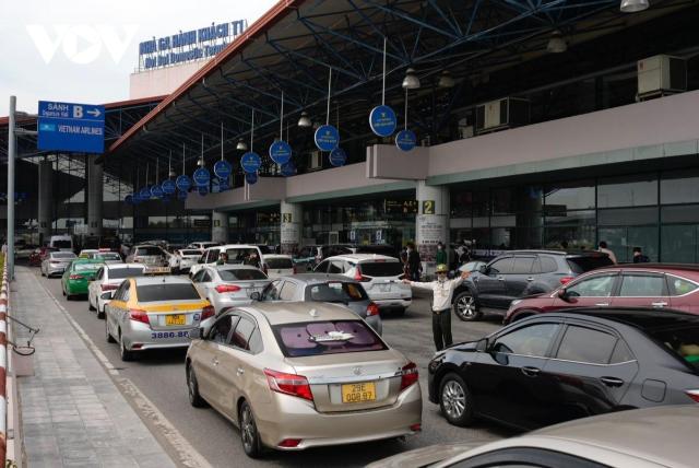 Các hãng taxi sân bay Nội Bài truyền thống