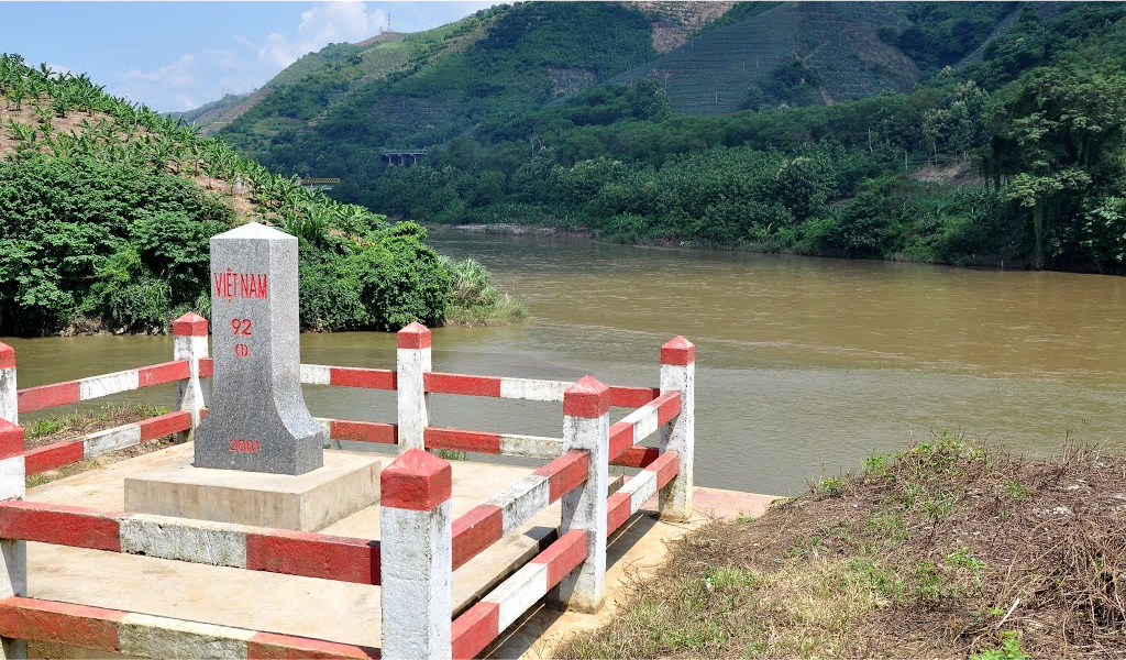 Mốc 92 nơi hợp lưu sông Lũng Pô và sông Hồng