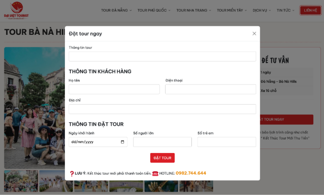 Du khách truy cập website để đăng ký tour dễ dàng không cần đặt cọc